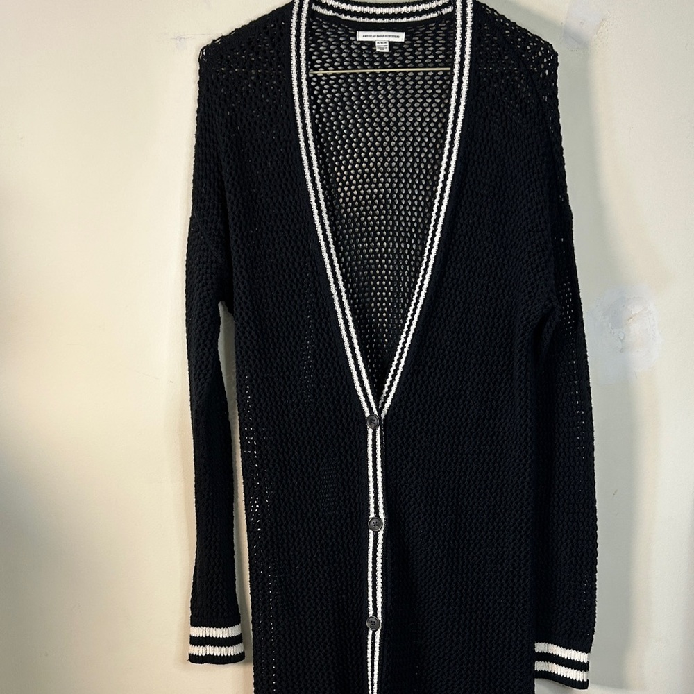American Eagle Cardigan Womens Medium Black V Neck Button up long Sweater